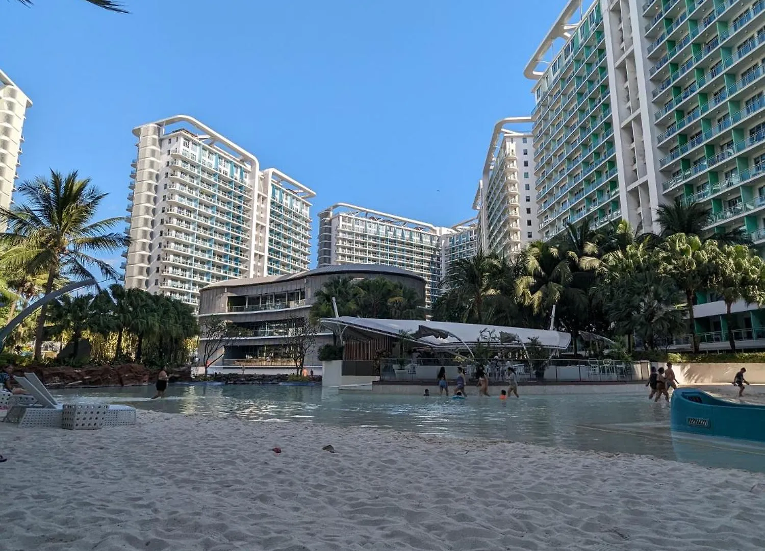 Resort Nanu'S Urban Escape Hotel Paranaque City Philippines